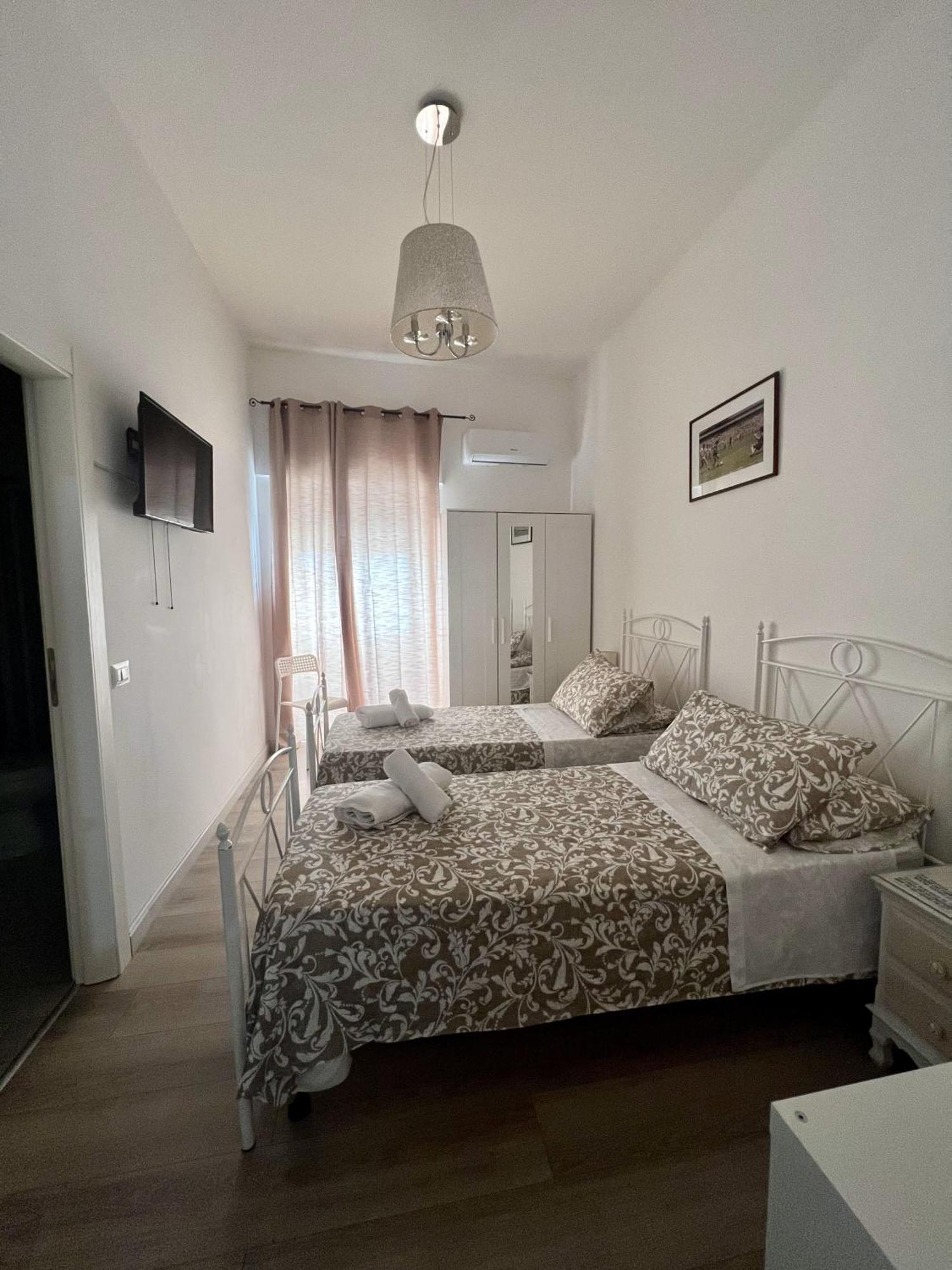 Dimora Diego Hotel Napoli Ngoại thất bức ảnh